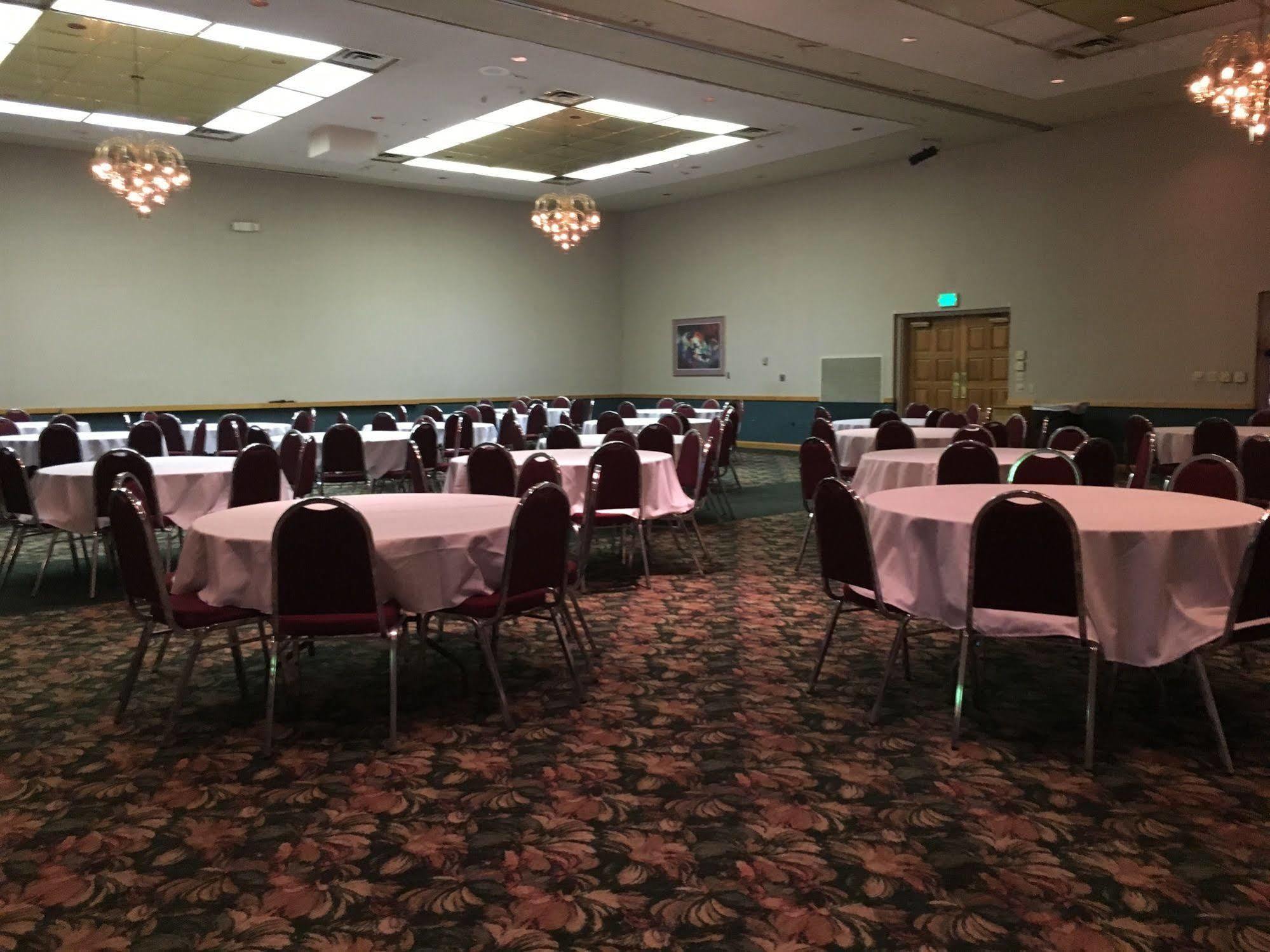 Rodeway Inn Conference Center Crawfordsville Exterior foto